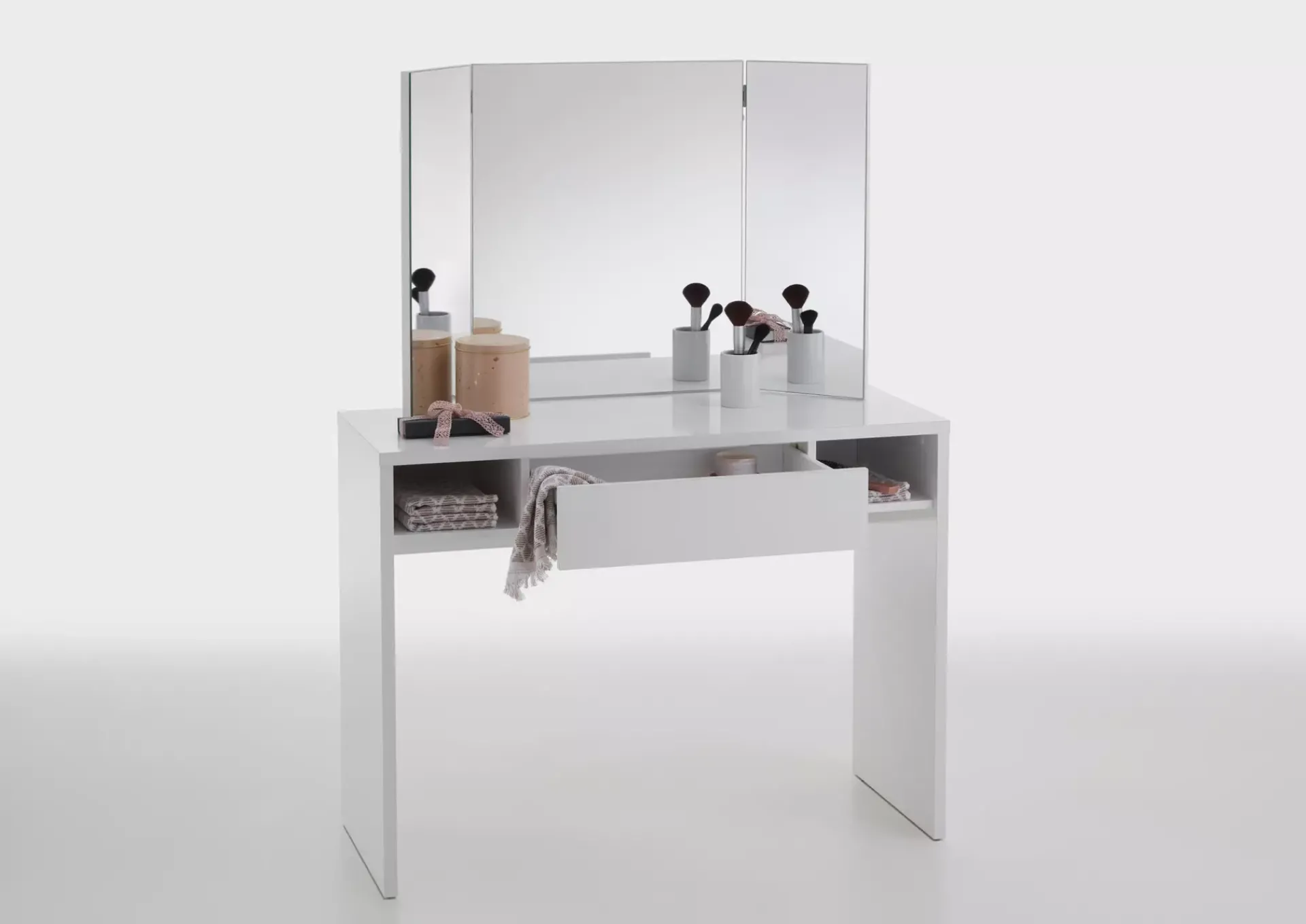 Schreibtische | SELF Schminktisch